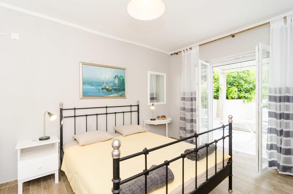 Apartments Porto Della Vita Okuklje Екстер'єр фото
