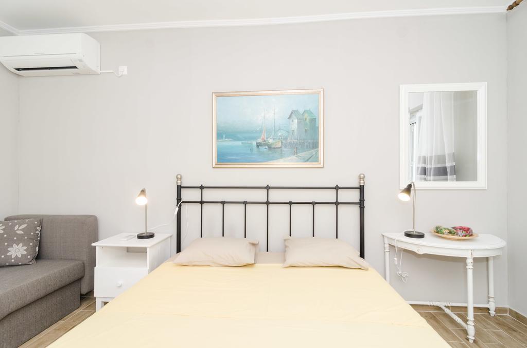 Apartments Porto Della Vita Okuklje Екстер'єр фото